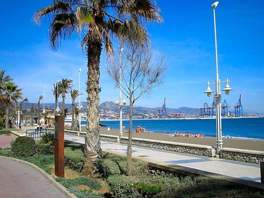 Ayala Apartamento Málaga Dış mekan fotoğraf